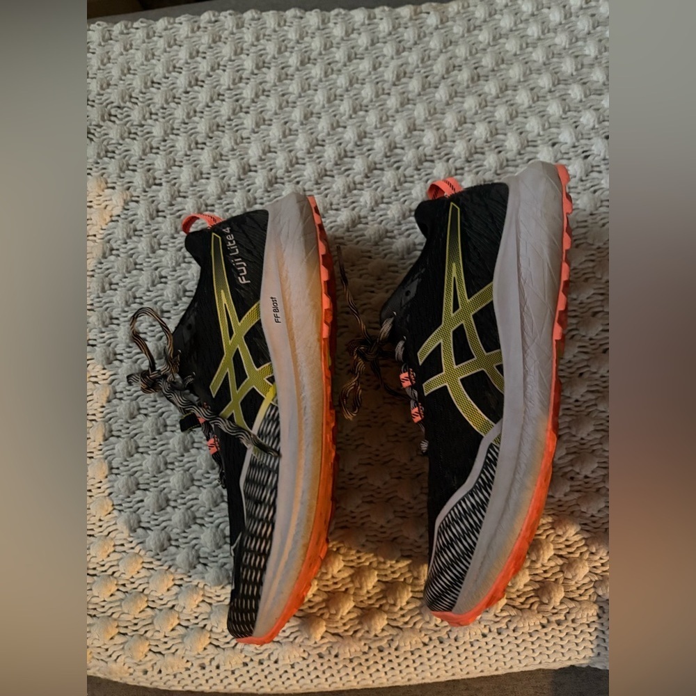 ASICS Fuji Lite 4 Black with Neon Highlights size 9 - Picture 7 of 9